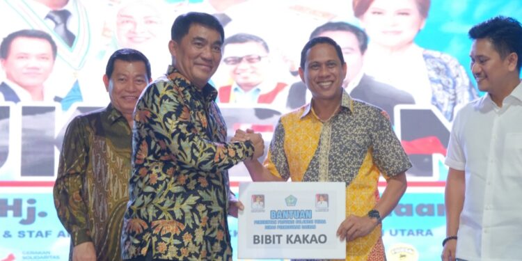 Diserahkan Gubernur, Pemkot Kotamobagu Terima Bantuan Bibit Kakao