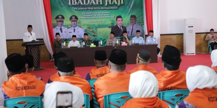 Bertolak ke Tanah Suci, 94 JCH Kotamobagu Resmi Dilepas Wali Kota Weny Gaib