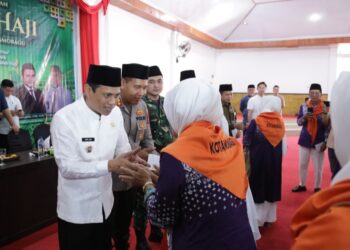 Diserahkan Wali Kota, 94 JCH Kotamobagu Terima Bantuan Uang Transport Lokal