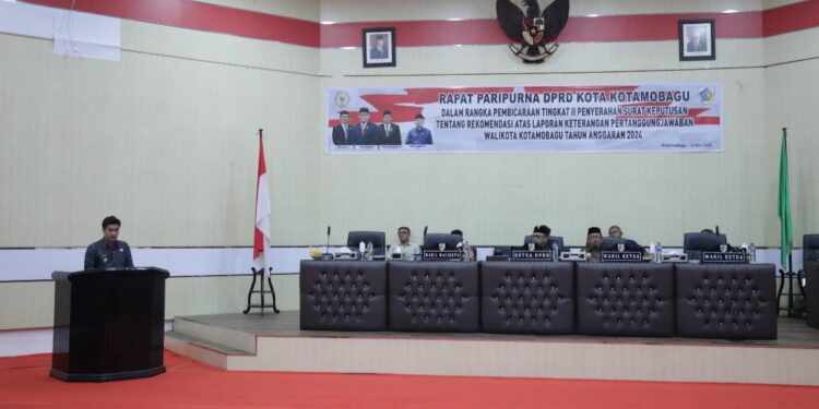 Wakil Wali Kota Hadiri Rapat Paripurna DPRD Penyerahan SK Rekomendasi Atas LKPJ Wali Kota 2024