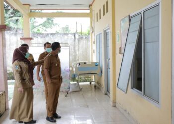 Potret Pelayanan Kesehatan, Wali Kota Weny Gaib Blusukan ke PKM Bilalang