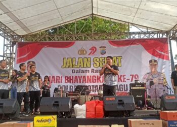 Hadir Langsung, Gubernur Sulut Yulius Selvanus Apresiasi Jalan Sehat Hari Bhayangkara Polres Kotamobagu