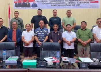 Pansus LKPJ DPRD Kotamobagu Gelar Rapat Bersama TAPD