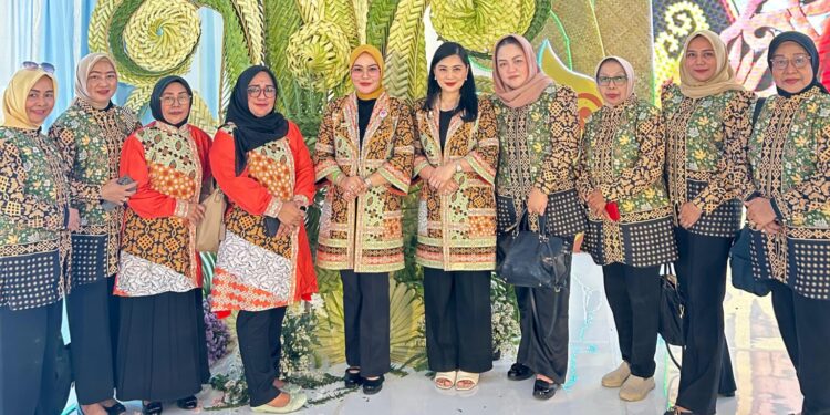 HUT ke 45 Dekranas, Dekranasda Kotamobagu Tampilkan Kabela Sebagai Produk Unggulan