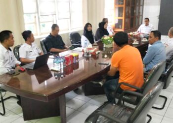 Rapat Bersama Disdik, Wali Kota Kotamobagu Gagas English Club dan Program Kebersihan Siswa