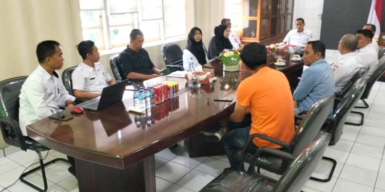 Rapat Bersama Disdik, Wali Kota Kotamobagu Gagas English Club dan Program Kebersihan Siswa