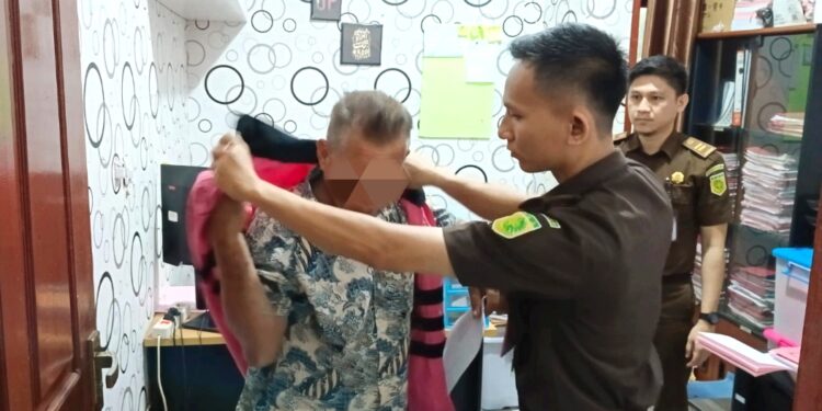 Penyalahgunaan APBDes, Cabjari Dumoga Tahan Mantan Sangadi Meyambanga Timur