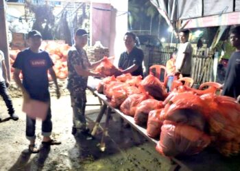 Wujud Kepedulian, Pemkab Boltim Salurkan Bantuan untuk Warga Terdampak Banjir di Molobog Timur
