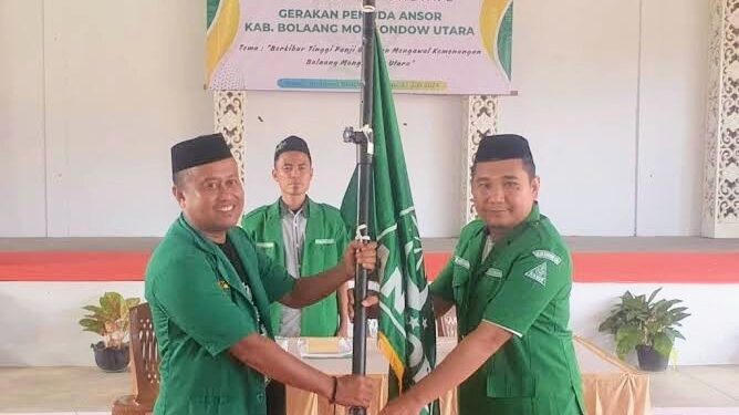 Foto : Ketua GP Ansor Bolmong Utara Agung Aditya Saenong bersama mantan Ketua GP Ansor Bolmong Utara Donal Lamunte