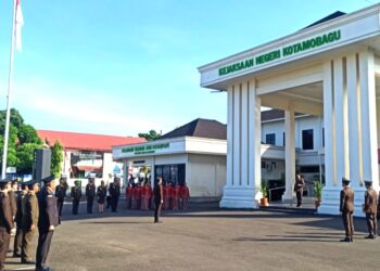 Pimpin Upacara Peringatan Harla Kejaksaan ke 80, Kejari Kotamobagu Bacakan Amanat Jaksa Agung RI