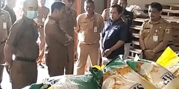 Pastikan Kualitas dan Stok Beras Aman, Weny Gaib Sidak Gudang Perum Bulog