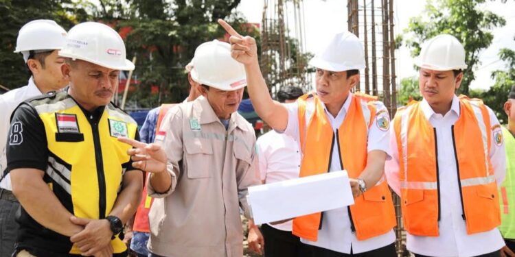 Pastikan Pembangunan Sesuai Rencana, Weny Gaib Tinjau Proyek Pembangunan Labkesmas Kotamobagu