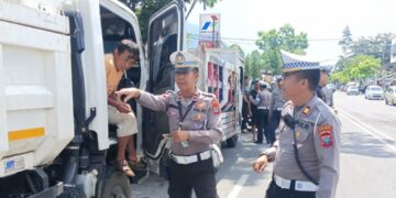 Respons Keluhan Masyarakat, Sat Lantas Polres Kotamobagu Gelar Penertiban Kendaraan di SPBU