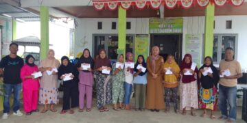 Dua Bulan Sekaligus, Pemdes Pontodon Timur Salurkan BLT 18 KPM