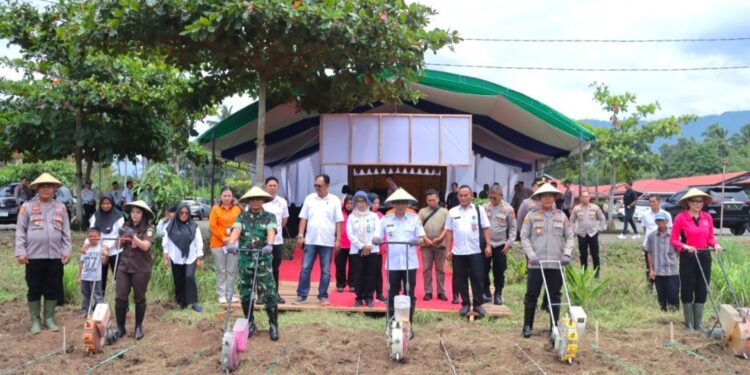 Dukung Swasembada Pangan Polres Kotamobagu Gelar Penanaman Jagung Serentak Kuartal IV Tahun 2025