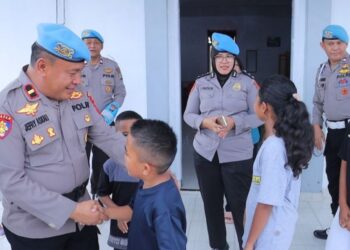 Maknai HUT ke-23, Propam Polres Kotamobagu Berbagi Kebahagiaan Bersama Anak Yatim