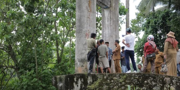 Pastikan Penanganan Berjalan Cepat dan Tepat, Weny Gaib Tinjau Kondisi Jembatan Gantung Kobidu