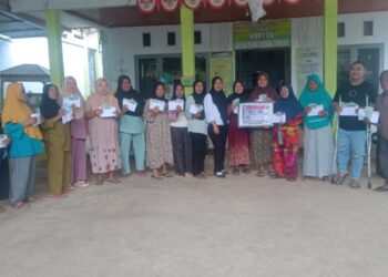 Bentuk Komitmen, Pemdes Pontodon Timur Salurkan BLT DD Periode Oktober 2025