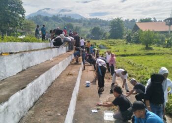 Jaga Keberlangsungan Aset Daerah, ASN Pemkot Kotamobagu Bersih-Bersih Kawasan Gelora Ambang