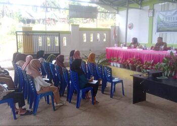 Libatkan Pelaku UMKM, Pemdes Pontodon Timur Gelar Sosialisasi Pengelolaan Sampah Desa