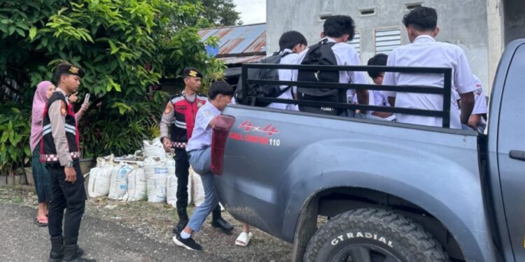 Tindaklanjuti Aduan Masyarakat, Tim Pantera Polres Kotamobagu Razia Pelajar Bolos Sekolah