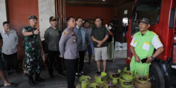 Jamin Ketersediaan LPG, Weny Gaib Lakukan Pantauan di Sejumlah Pangkalan