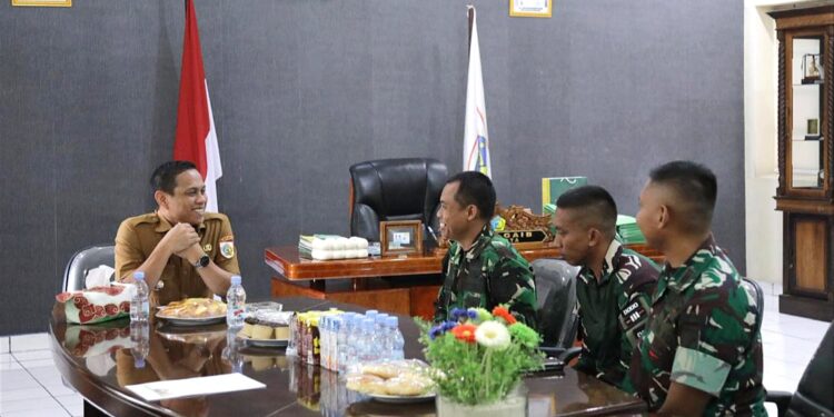 Weny Gaib Sambut Hangat Kunjungan Danyon Yonif TP 868/Bantong Sakti