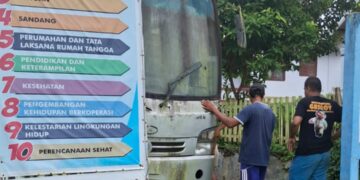 Mangkrak di Batas Desa, Bus Dishub Boltim Hambat Pembangunan Pal Batas Desa Pontodon Timur