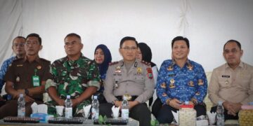 Dukung Program Pemerintah, Wakapolres Kotamobagu Hadiri Pernikahan Massal di Kecamatan Passi Timur