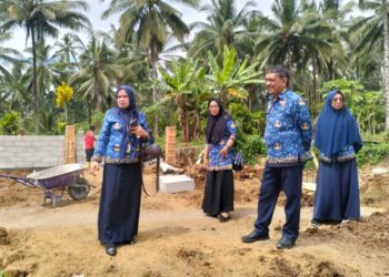 Pastikan Sesuai Standar, Disdagkop-UKM Kotamobagu Tinjau Progres Pembangunan Gerai KMP Desa Pontodon Timur