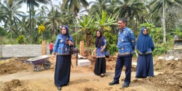 Pastikan Sesuai Standar, Disdagkop-UKM Kotamobagu Tinjau Progres Pembangunan Gerai KMP Desa Pontodon Timur