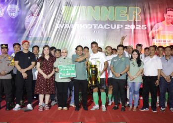 Sukses Digelar, Weny Gaib Tutup Turnamen Sepak Bola Wali Kota Cup 2025