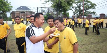 Sederhana Namun Berkesan, Puluhan Personel Terima Kejutan Ultah dari Kapolres Kotamobagu