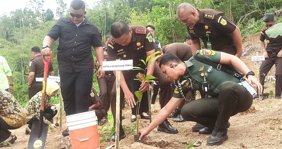 Dukung Asta Cita Presiden, Kajati Sulut Gaungkan Gerakan Menanam Pohon