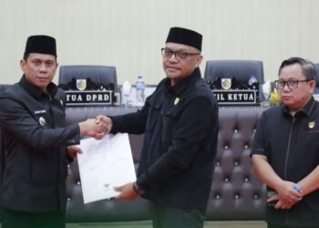 Agenda Penetapan Propemperda 2026, Weny Gaib Hadiri Paripurna DPRD