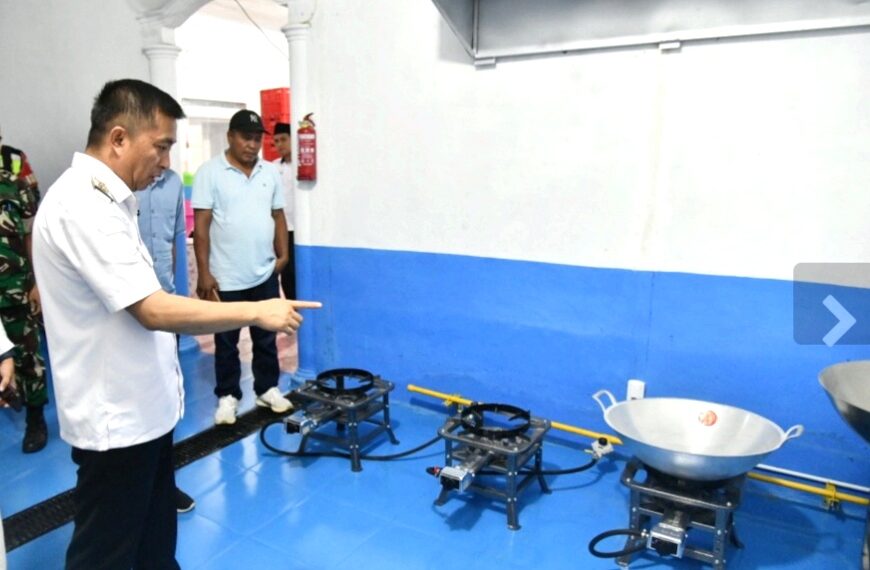 Pastikan Sesuai Standar, Argo Sumaiku Monitoring Kesiapan Dapur MBG di Boltim