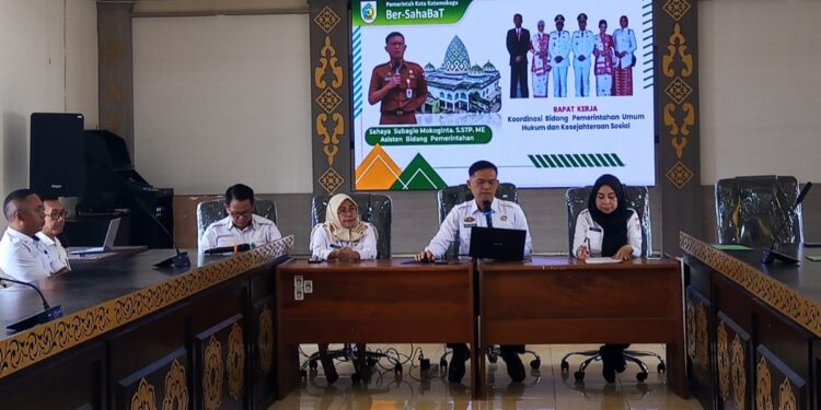 Perkuat Koordinasi, Asisten I Pemkot Kotamobagu Rapat Bersama Camat dan Sangadi