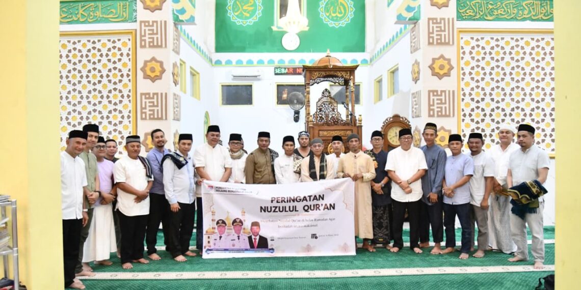 Wakili Bupati, Sekda Boltim Hadiri Peringatan Nuzulul Qur’an di Masjid Nurjannah Tutuyan