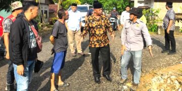 Pastikan Sesuai Standar, Oskar Manoppo Tinjau Proses Pekerjaan Peningkatan Jalan Matabulu